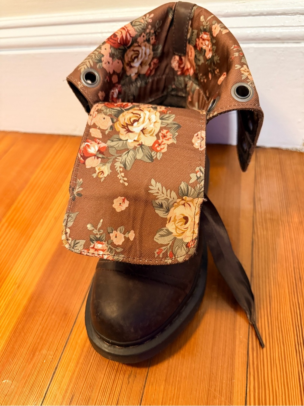 Dr. Martens Brown Leather Lace-Up Floral-interior 12 eye let Boots - Picture 7 of 12
